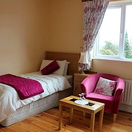Carrowntober House Bed & Breakfast 4*