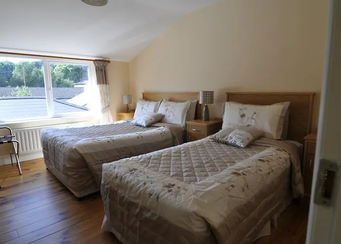 Carrowntober House Bed & Breakfast 4*