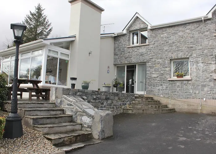 Bed & Breakfast Carrowntober House